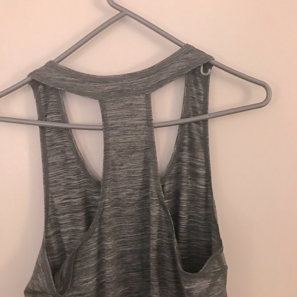 Reebok Slim Training Tank - Size L - Picture 5 of 7